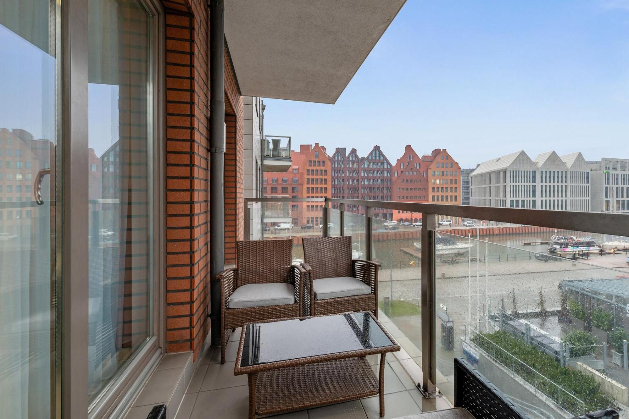Waterlane Riverside Spa, Pool & Gym By Downtown Apartments Гданськ Номер фото
